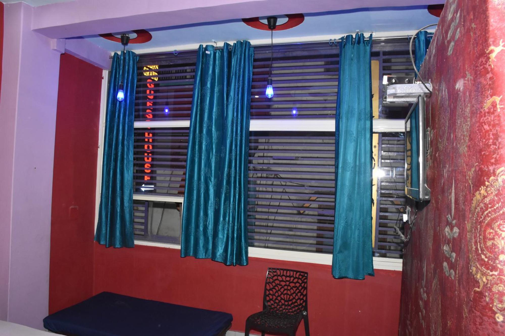 Veda'S Grand P.G Hotel Varanasi Exterior photo